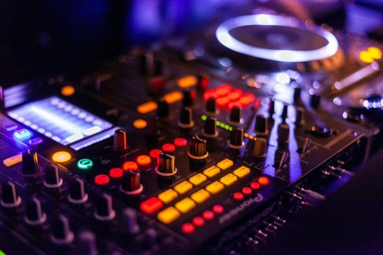How to Choose the Right Studio to Record Your Song (Even If It’s Your First Time)